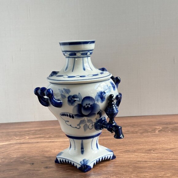 Hand-Painted Russian Gzhel Samovar, Blue and White Ceramic, Decorative Teapot - Picture 12 of 14